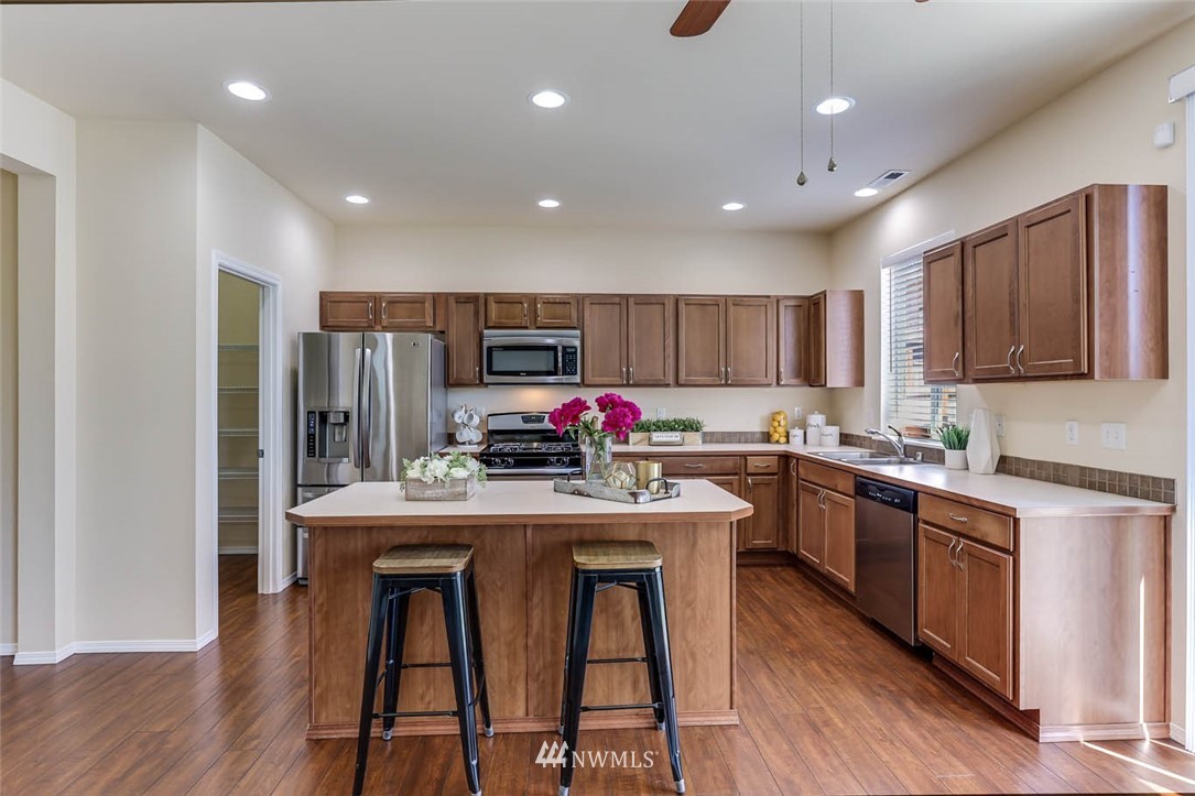 507 South 20th Street Renton, WA 98055 - Photo 8 of 33 Gallery Image 8