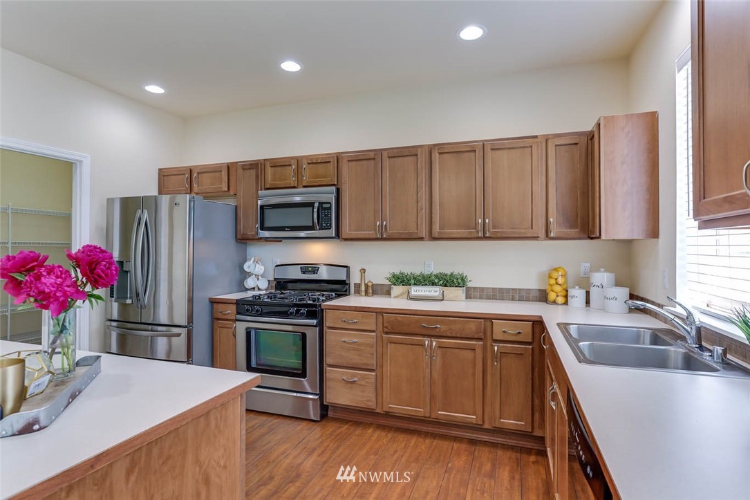 507 South 20th Street Renton, WA 98055 - Photo 9 of 33 Gallery Image 9