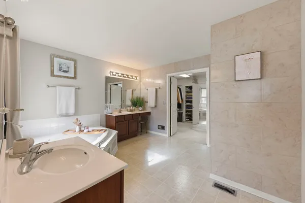 $625,000 | 13005 Kensington Drive, Plainfield, IL 60585