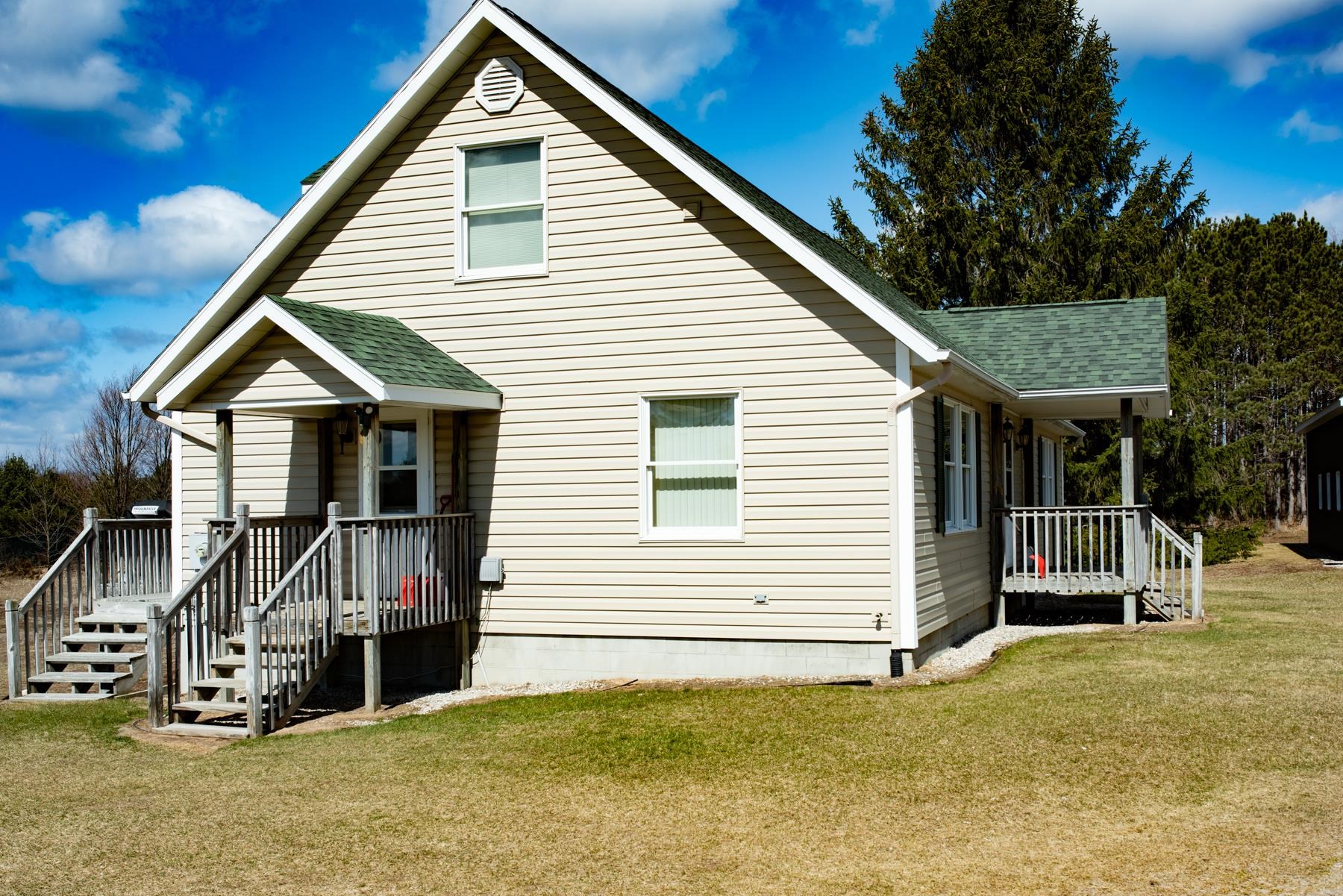 3582 South Good Harbor Trail Cedar, MI 49621 - Photo 5 of 12 1920635-a8b2989b-057d-46e7-96b5-51860a8a7819.JPG