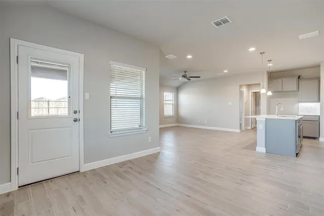 $2,600 | 413 Alice Harney Road, Burleson, TX 76028