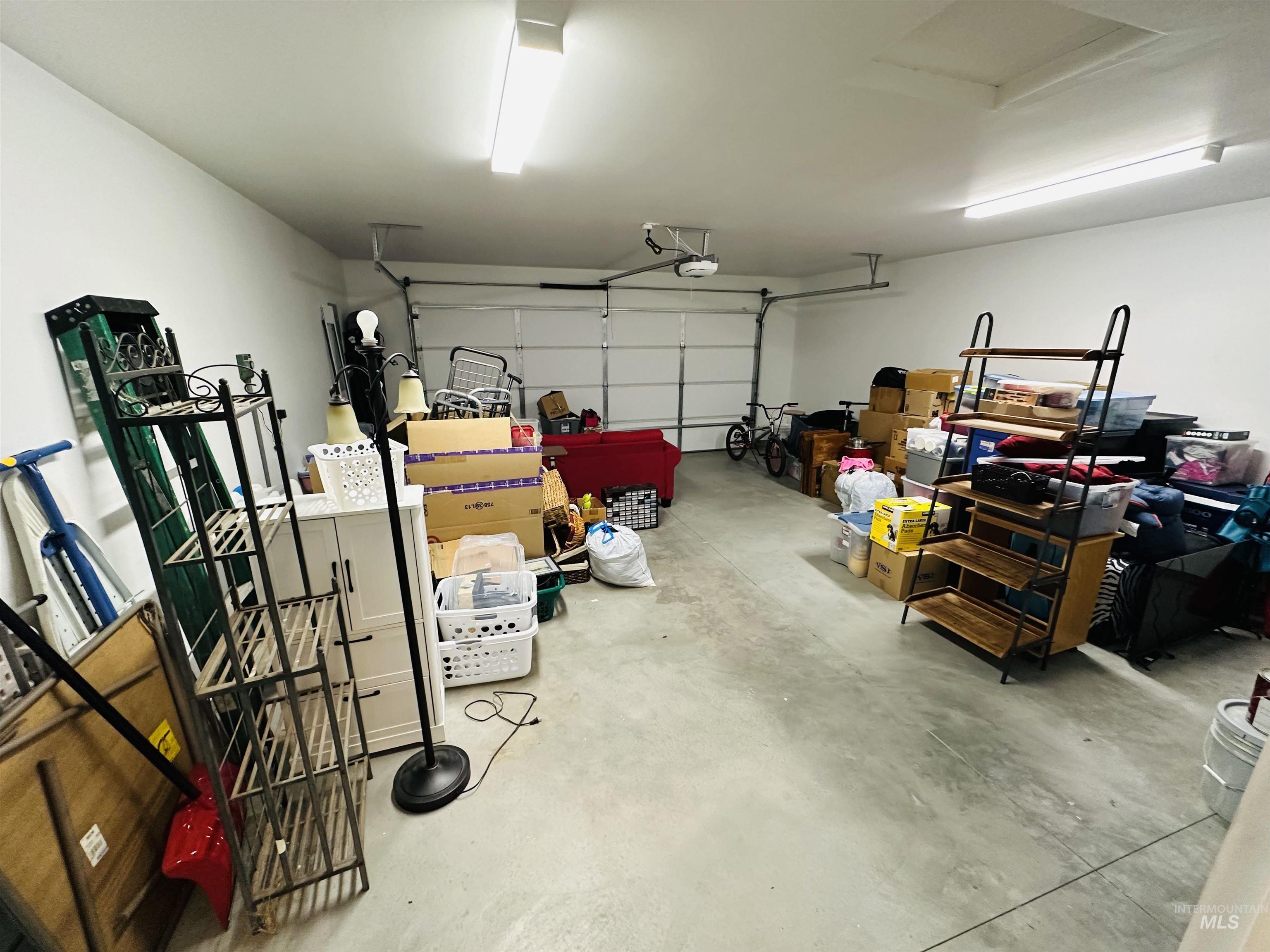 911 Campbell Street Vale, OR 97918 - Photo 23 of 37 View of garage