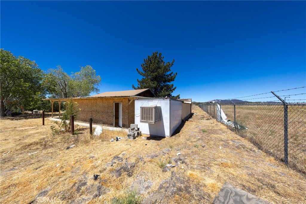 38800 Bahrman Road Anza, CA 92539 - Photo 7 of 40