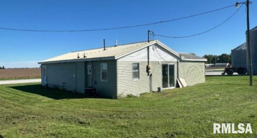 811 Center Street Augusta, IL 62311 - Photo 21 of 22 Gallery Image 21