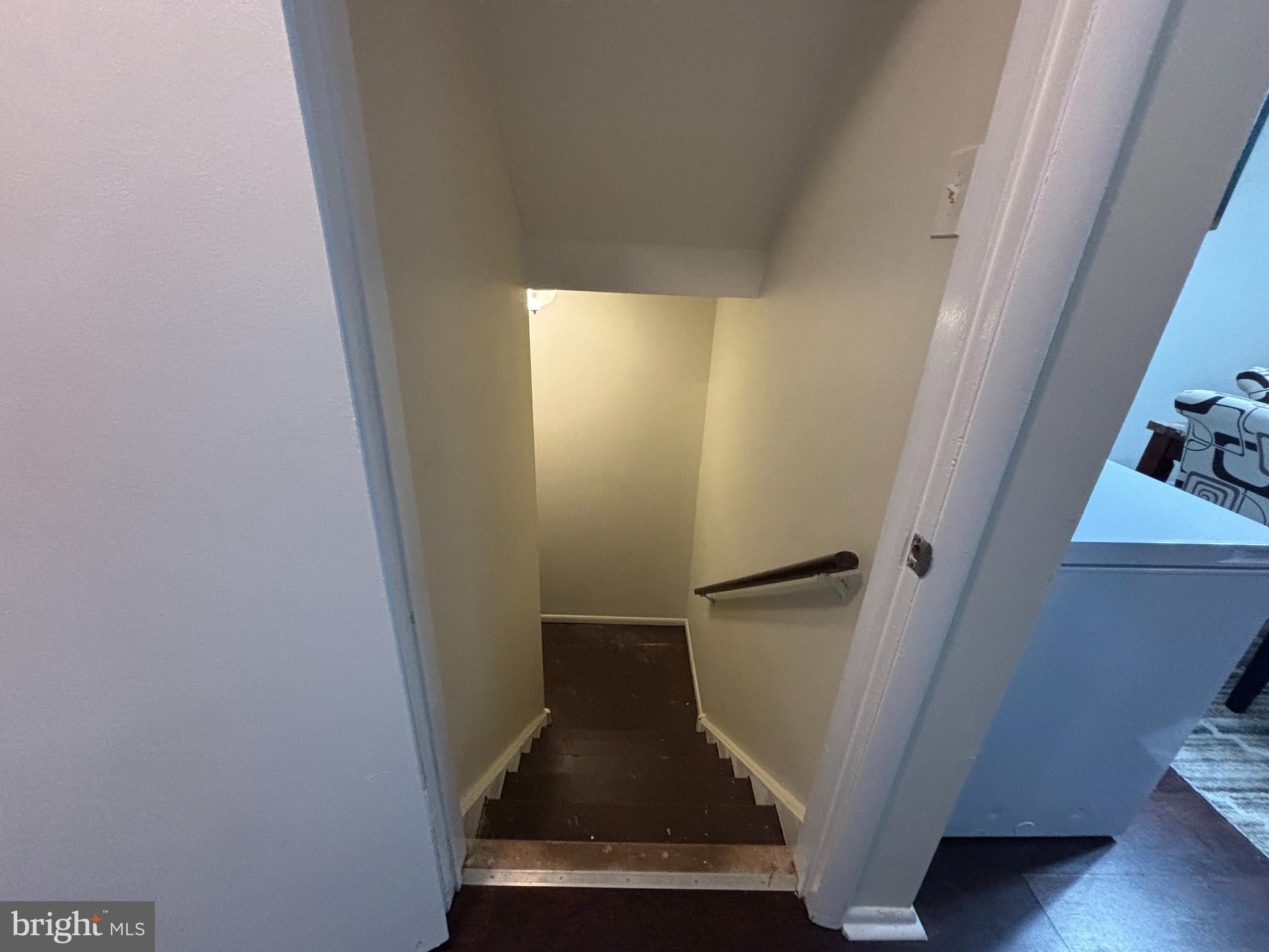 35 Harwood Lane Clementon, NJ 08021 - Photo 20 of 24 a view of stairs
