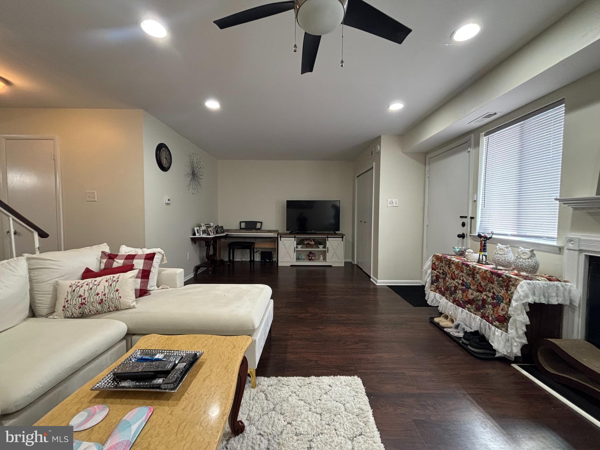 35 Harwood Lane Clementon, NJ 08021 - Photo 9 of 24 a living room with furniture and a flat screen tv
