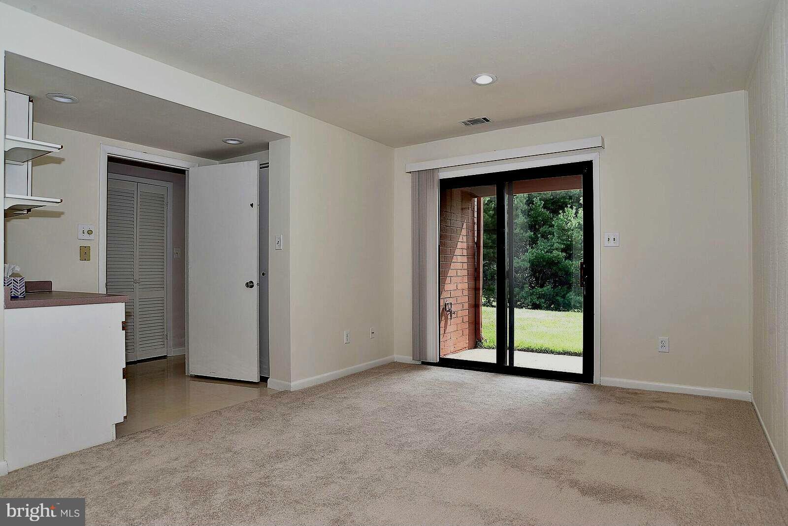 1821 North Shore Court Reston, VA 20190 - Photo 21 of 25 Family Room