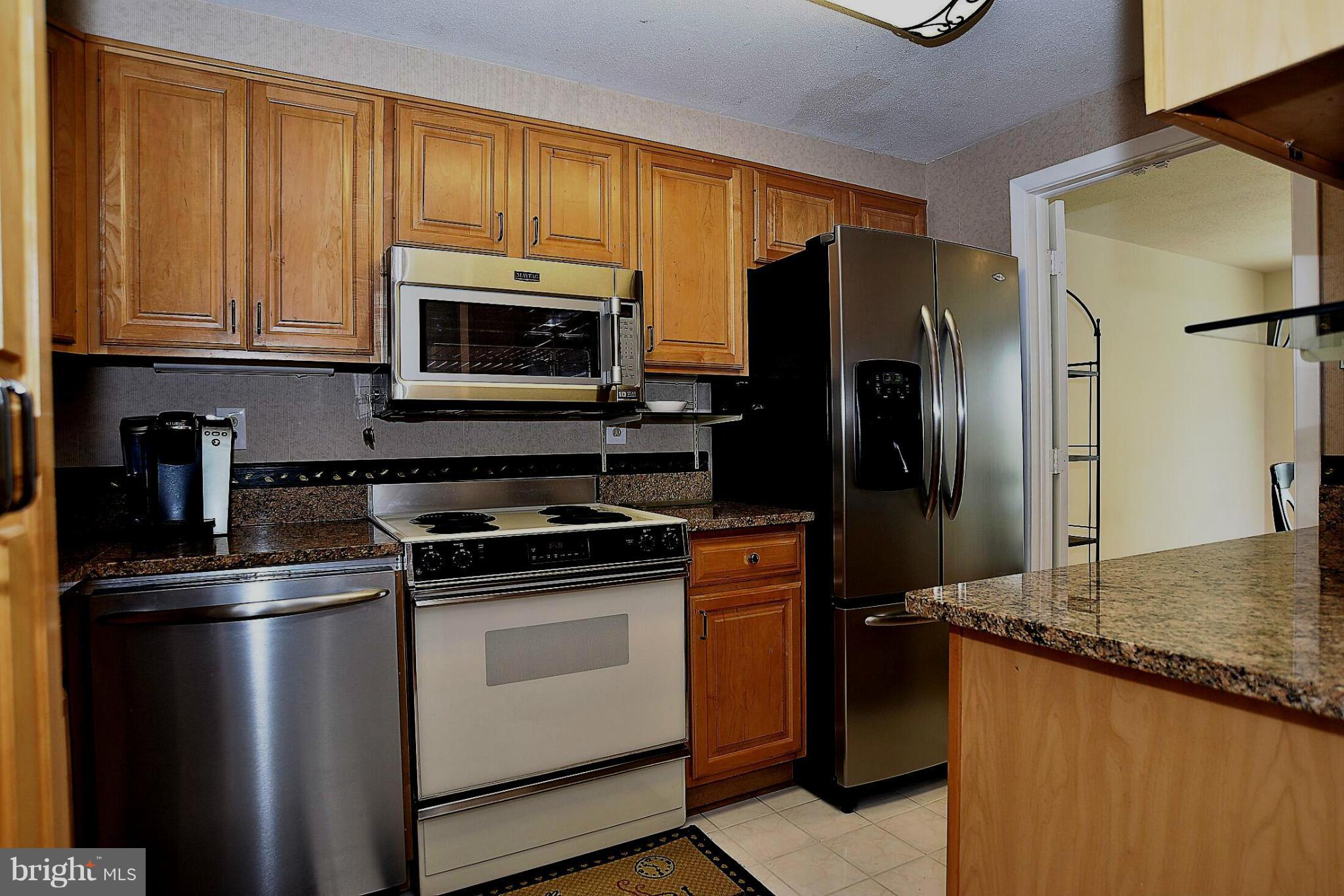 1821 North Shore Court Reston, VA 20190 - Photo 9 of 25 Kitchen