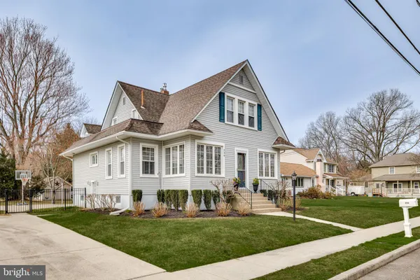 $450,000 | 236 East Williams Avenue, Barrington, NJ 08007