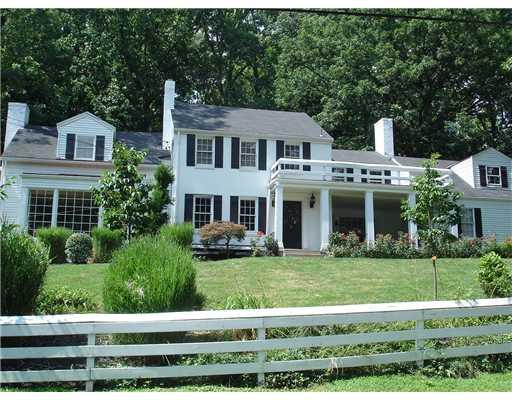 623 West Waldheim Road Fox Chapel, PA 15215 - Photo 1 of 8 Exterior Front.