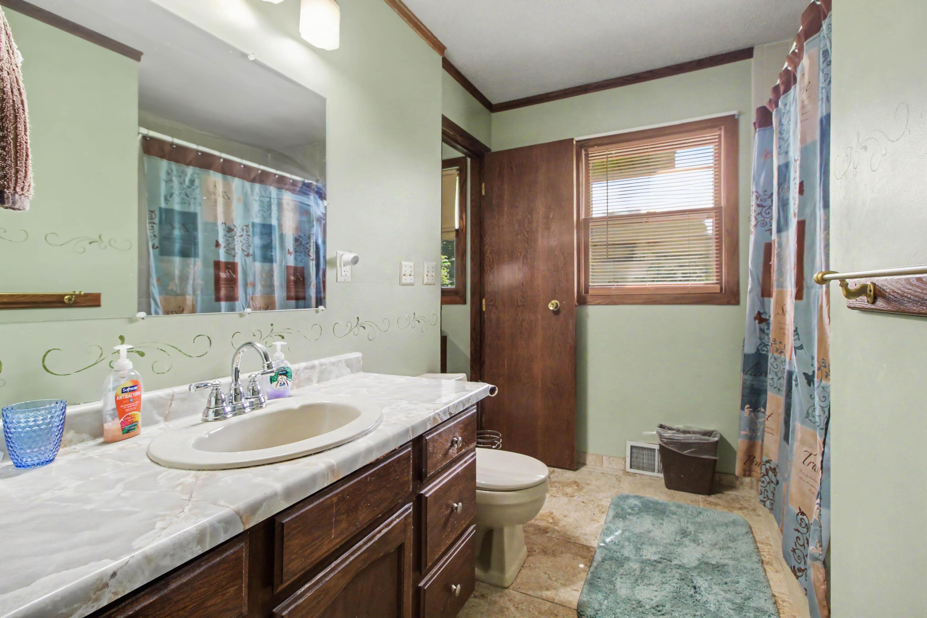 41141 Savage Road Belleville, MI 48111 - Photo 20 of 26 017_file_6061