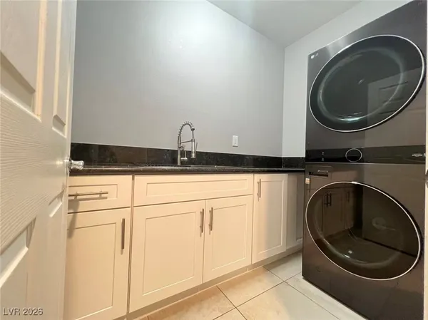 $3,250 | 12310 Sandy Peak Avenue, Las Vegas, NV 89138