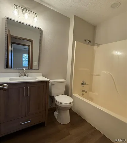 $234,900 | 301 Ackerman Place, Troy, IL 62294