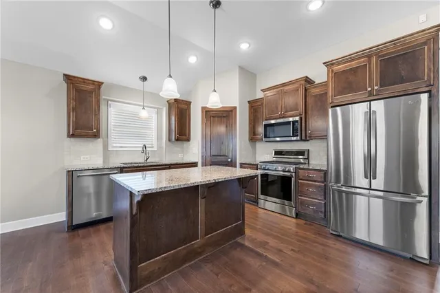 $485,000 | 17604 Greyhawke Ridge Drive, Smithville, MO 64089