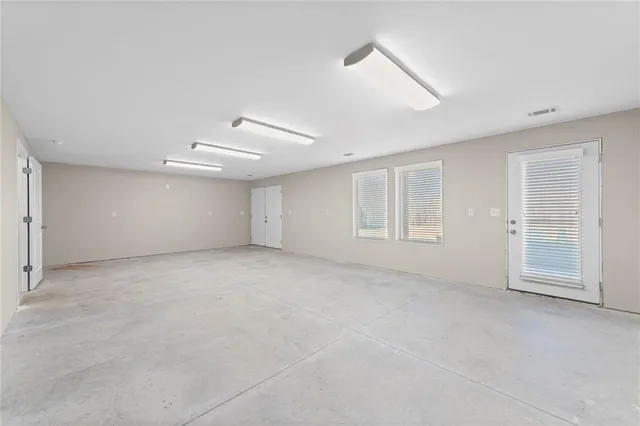 $485,000 | 17604 Greyhawke Ridge Drive, Smithville, MO 64089