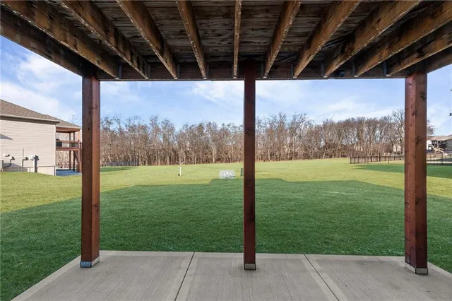 $485,000 | 17604 Greyhawke Ridge Drive, Smithville, MO 64089