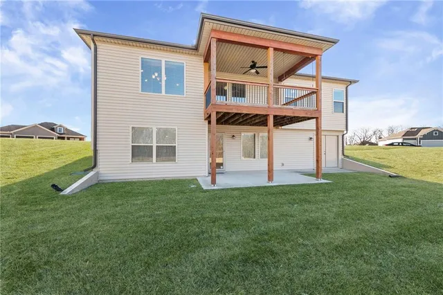 $485,000 | 17604 Greyhawke Ridge Drive, Smithville, MO 64089