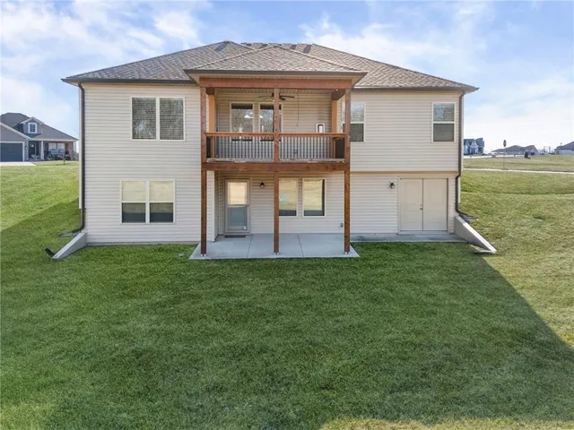 $485,000 | 17604 Greyhawke Ridge Drive, Smithville, MO 64089