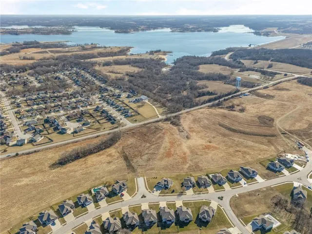 $485,000 | 17604 Greyhawke Ridge Drive, Smithville, MO 64089