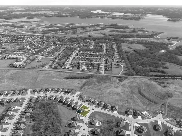 $485,000 | 17604 Greyhawke Ridge Drive, Smithville, MO 64089