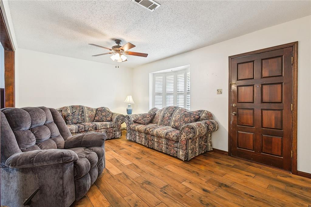5044 Willowtree Road Marrero, LA 70072 - Photo 3 of 17 Gallery Image 3