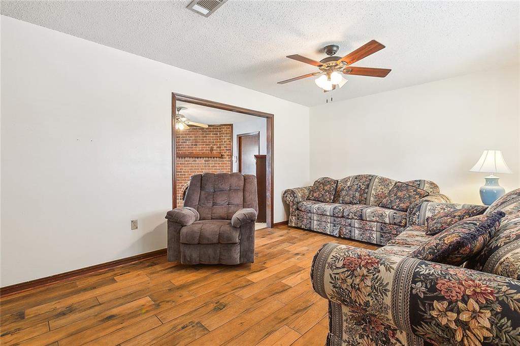 5044 Willowtree Road Marrero, LA 70072 - Photo 4 of 17 Gallery Image 4