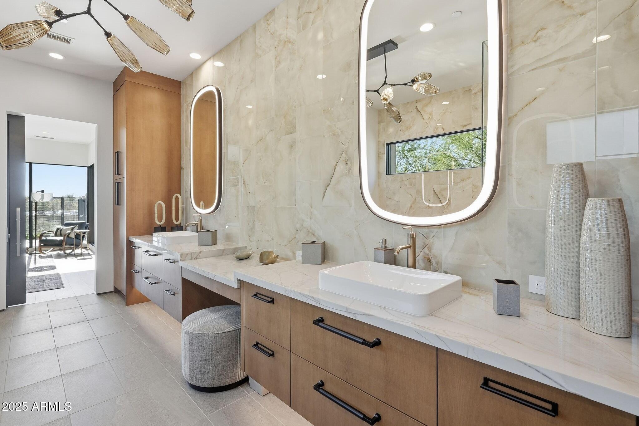 37200 North Cave Creek Road, Unit 1018 Scottsdale, AZ 85262 - Photo 25 of 54 025_Primary Bathroom
