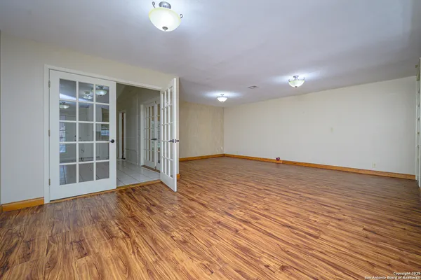 $275,000 | 706 East Inez Street, Beeville, TX 78102
