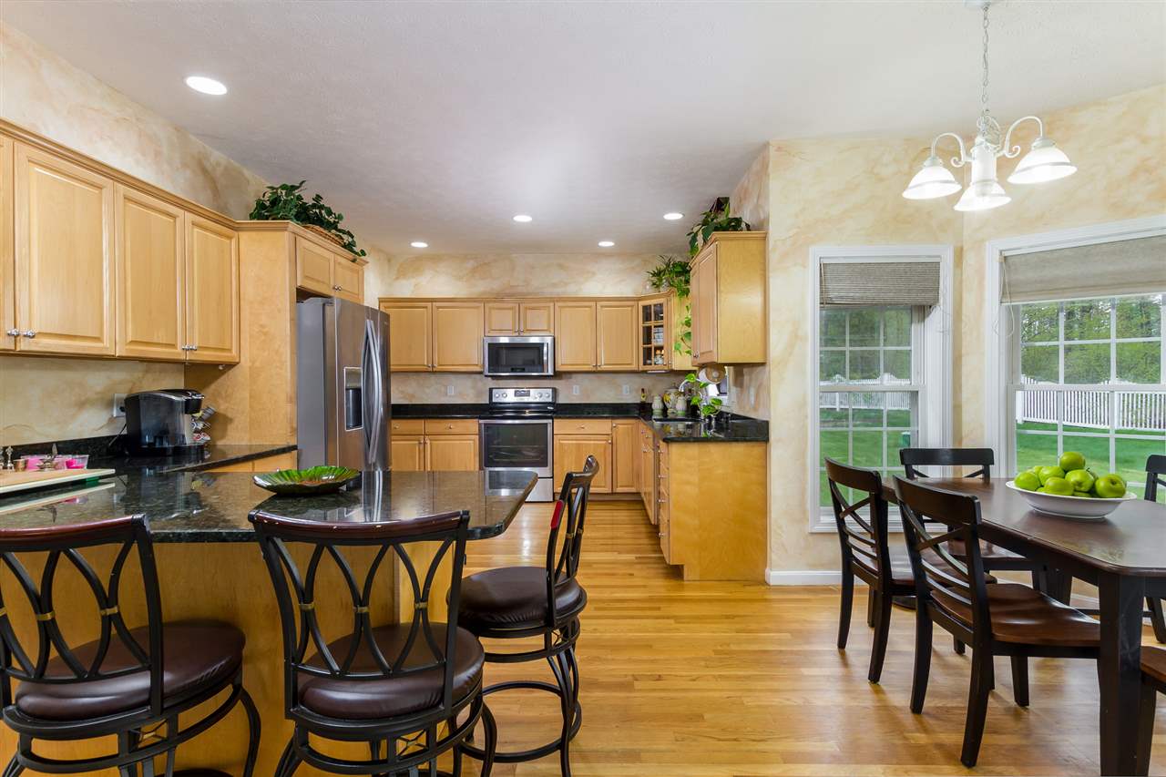 16 Tumble Road Bedford, NH 03110 - Photo 10 of 37