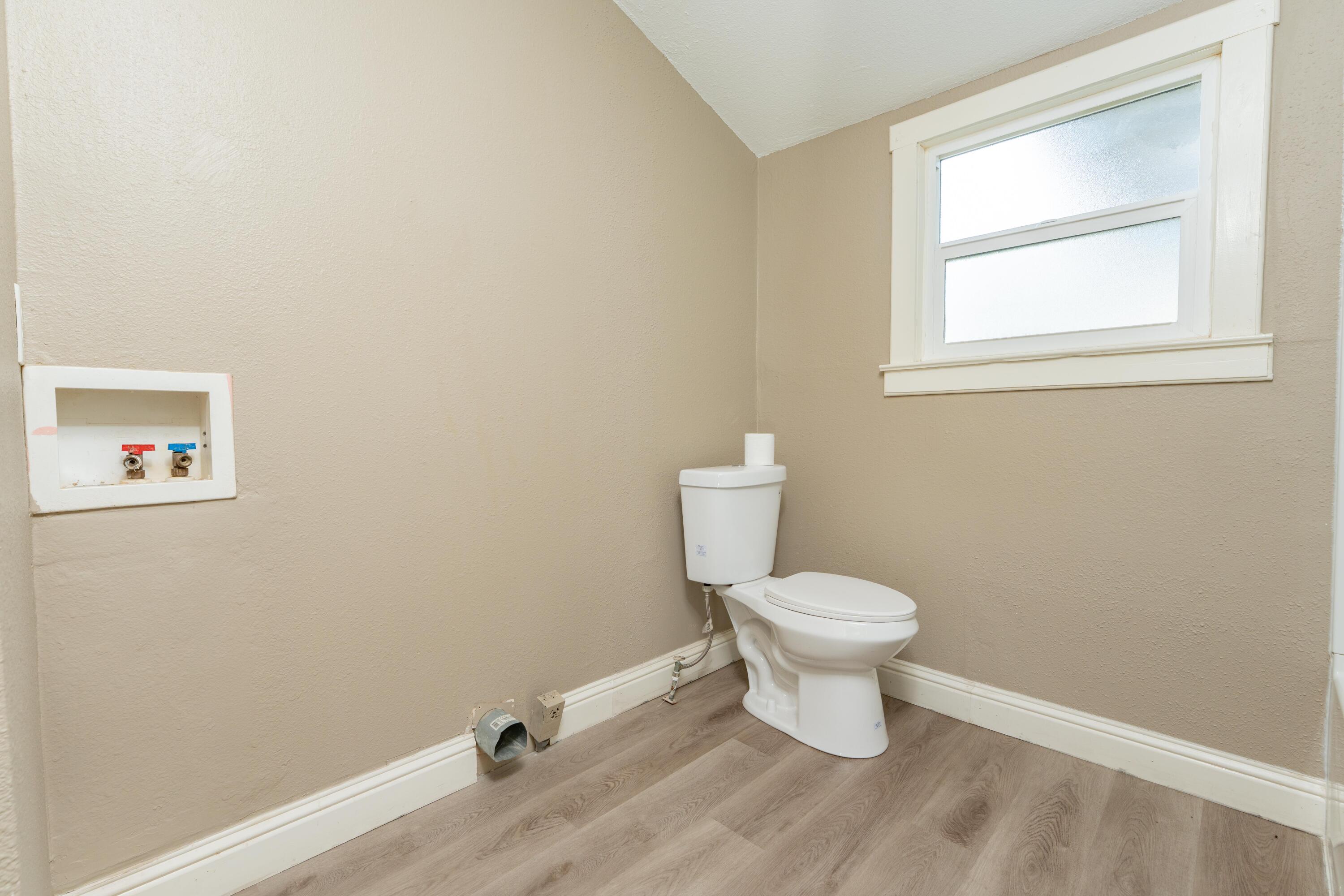 533 South Kaweah Avenue Exeter, CA 93221 - Photo 19 of 39