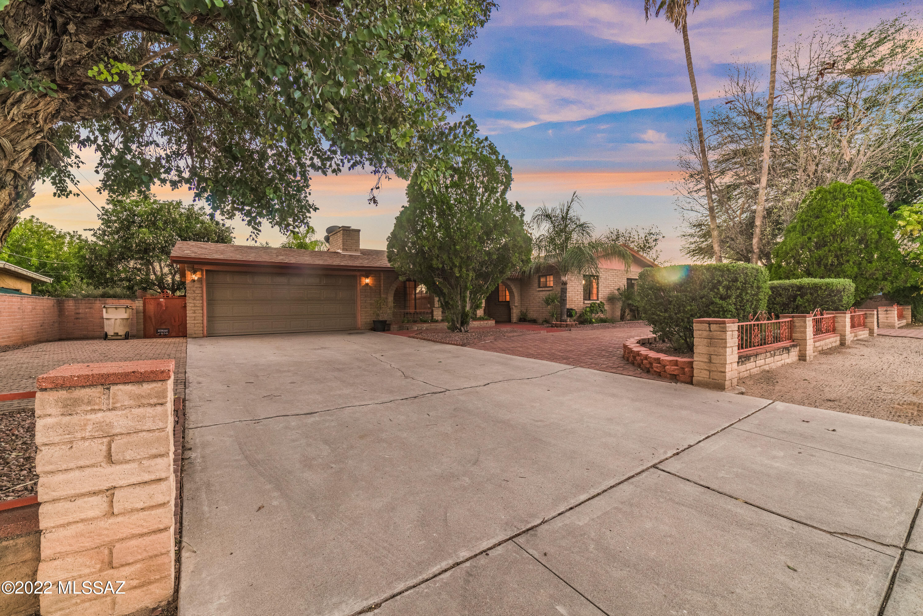 2611 West Capistrano Road Tucson, AZ 85746 - Photo 5 of 48