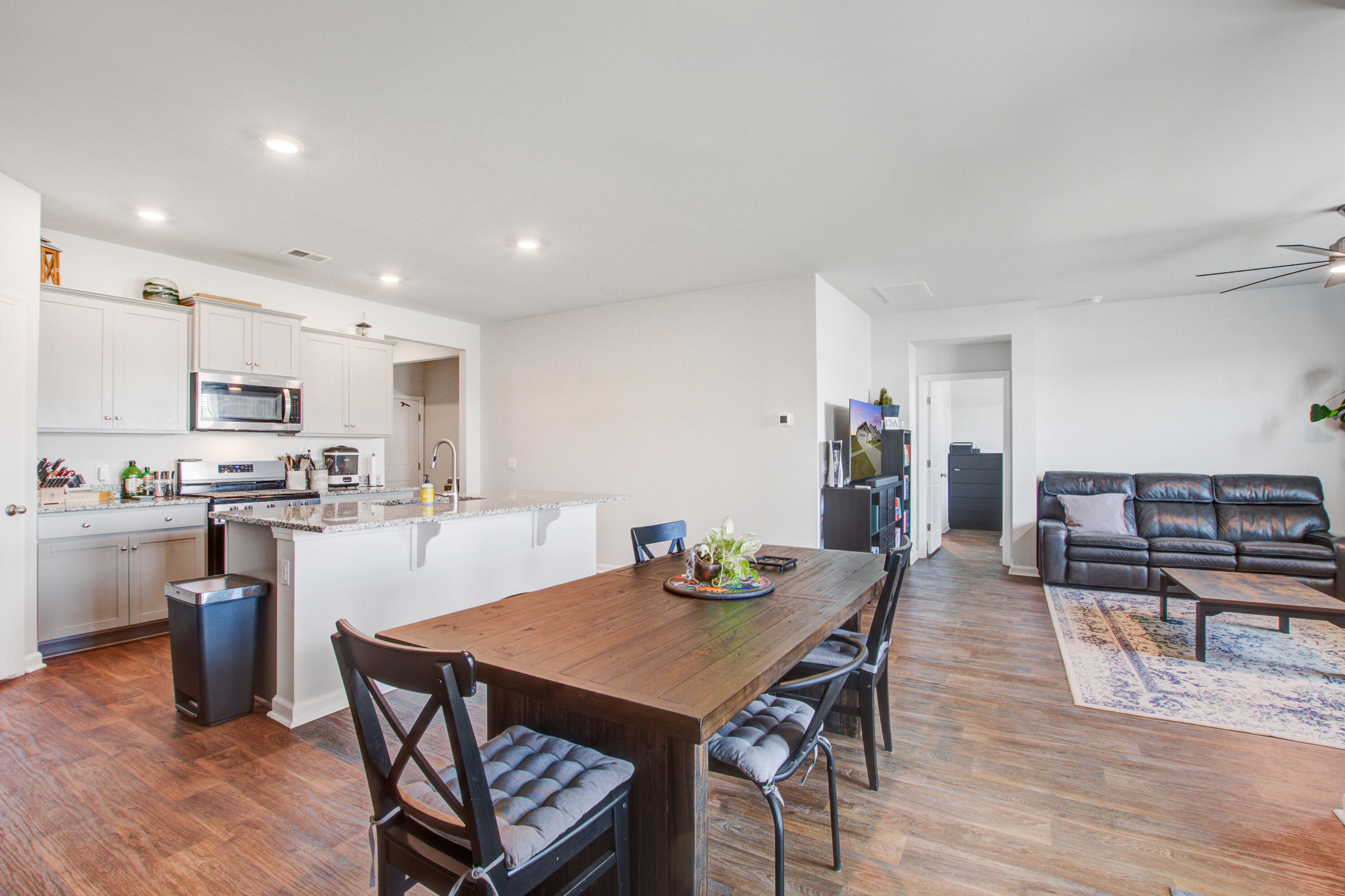 140 Ivory Shadow Road Summerville, SC 29486 - Photo 15 of 41 140 (14)