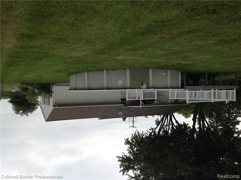 3409 North Oak Road Davison, MI 48423 - Photo 4 of 23 image.jpeg
