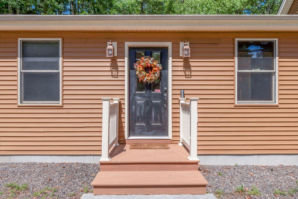 58 New Dam Road Sanford, ME 04073 - Photo 7 of 82 PhotoJul182025,23352PM(4)