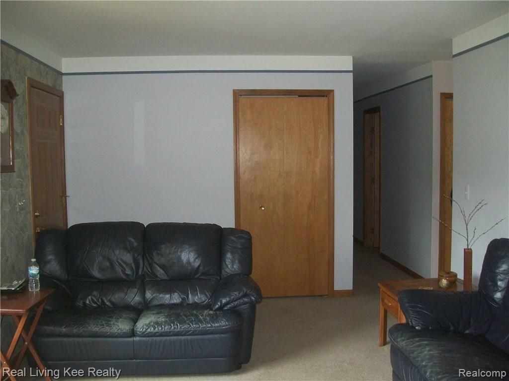 6558 Holland Road Algonac, MI 48001 - Photo 18 of 33 100_0935.JPG