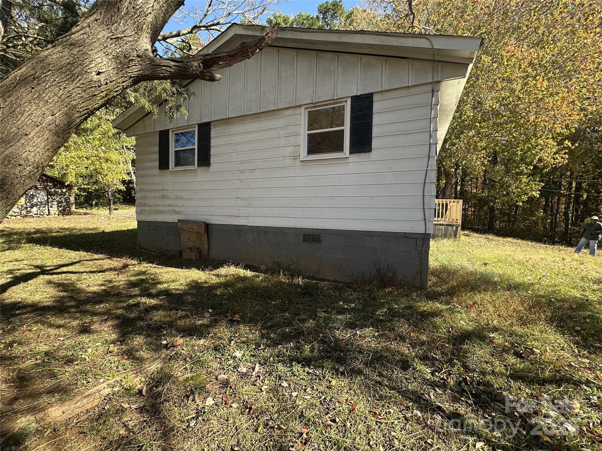 3989 Virgilina Road Roxboro, NC 27574 - Photo 4 of 46