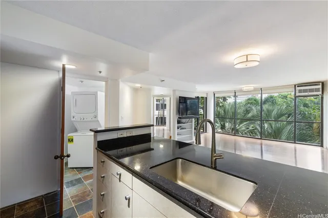 $379,500 | 60 North Beretania Street, Unit 308, Honolulu, HI 96817