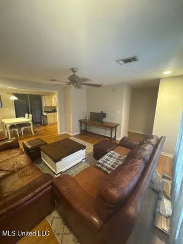 $1,800 | 9 40th Street, Gulfport, MS 39507