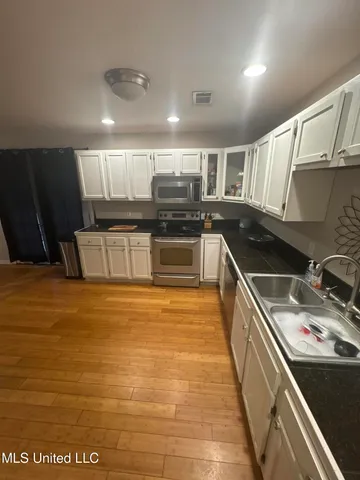 $1,800 | 9 40th Street, Gulfport, MS 39507