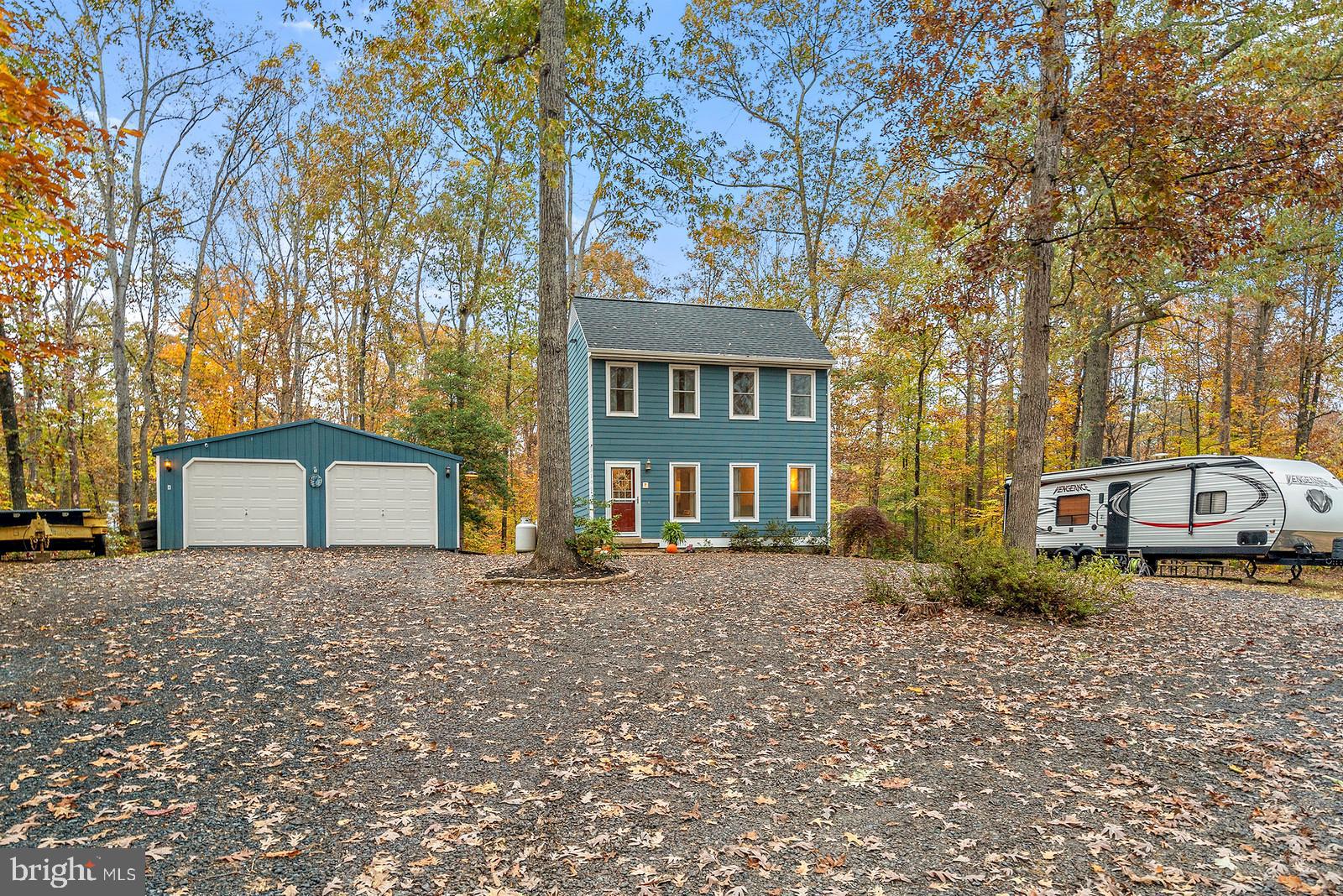 3109 Colvin Road Amissville, VA 20106 - Photo 25 of 28 circular driveway