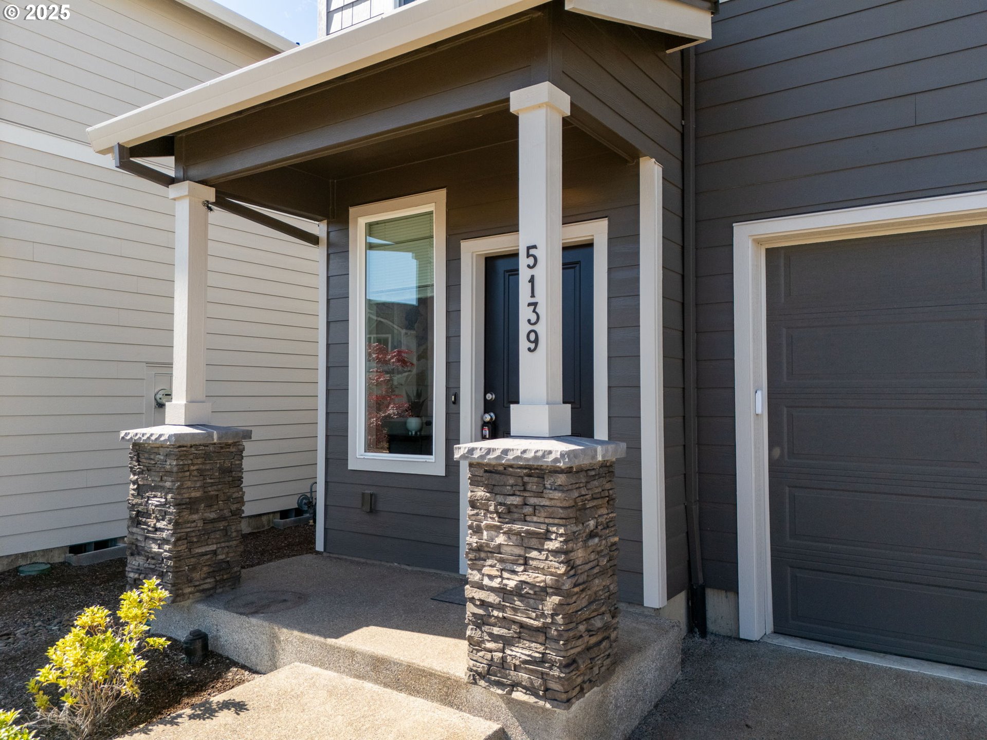5139 Northwest Torchcrest Place Corvallis, OR 97330 - Photo 4 of 48 a front view of a house with outdoor seating