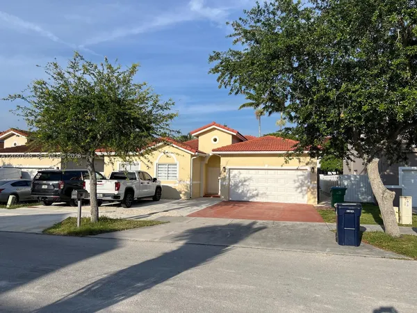 $2,300 | 6101 Southwest 159th Court, Unit 2, Miami, FL 33193