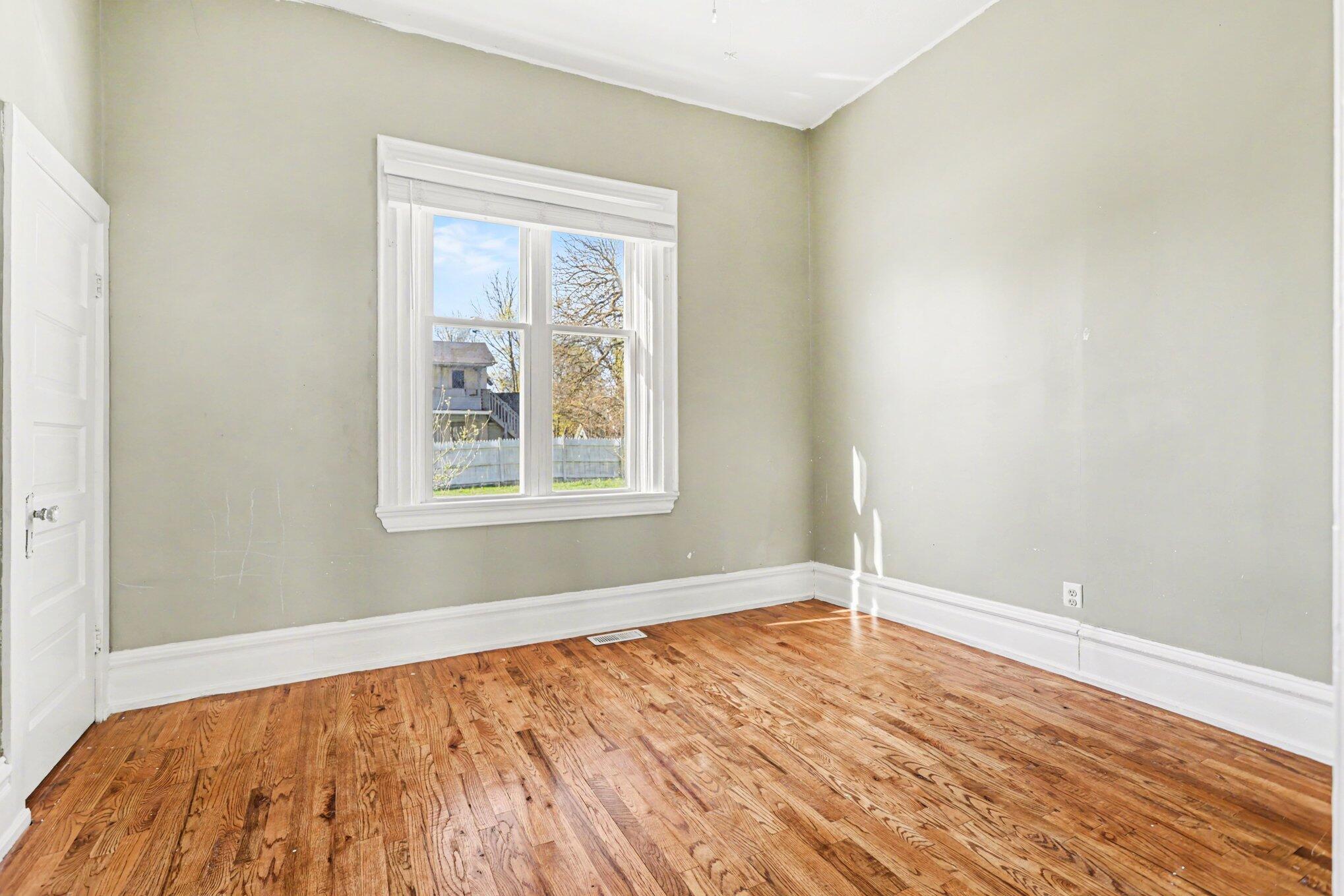 1006 Maple Avenue Jackson, MI 49203 - Photo 11 of 26 1000063348