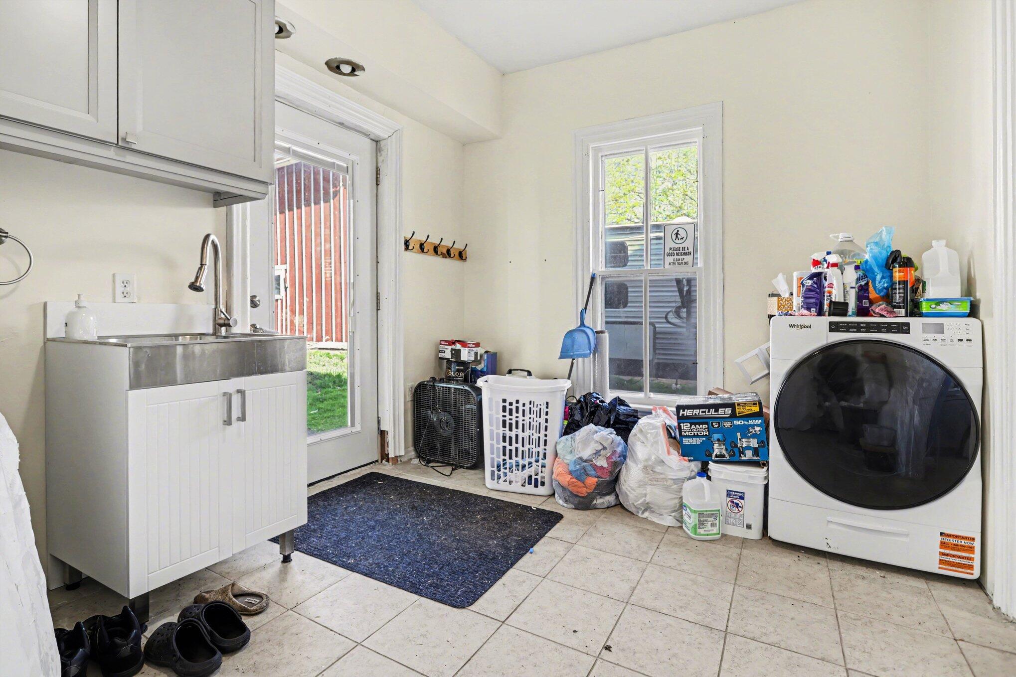 1006 Maple Avenue Jackson, MI 49203 - Photo 13 of 26 1000063353