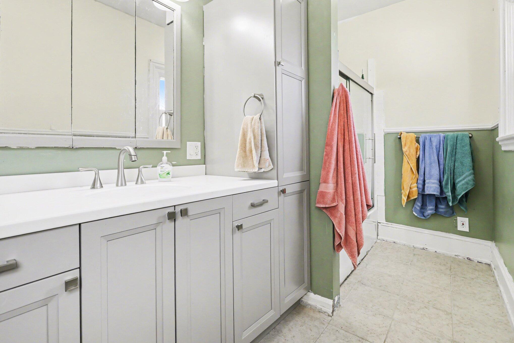 1006 Maple Avenue Jackson, MI 49203 - Photo 14 of 26 1000063362
