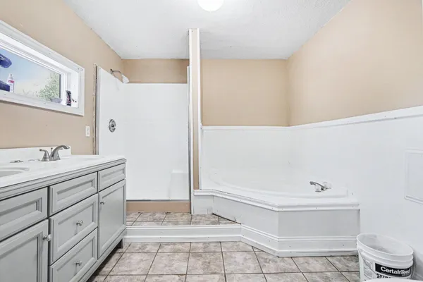 $165,000 | 1006 Maple Avenue, Jackson, MI 49203