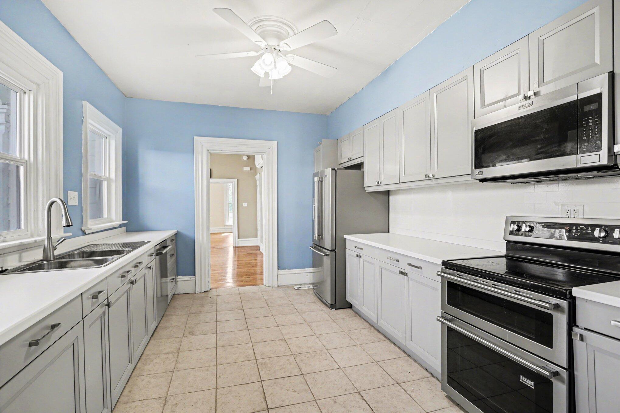 1006 Maple Avenue Jackson, MI 49203 - Photo 9 of 26 1000063355
