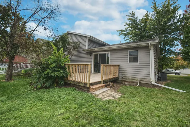 $237,500 | 3255 Longford Drive, Joliet, IL 60431