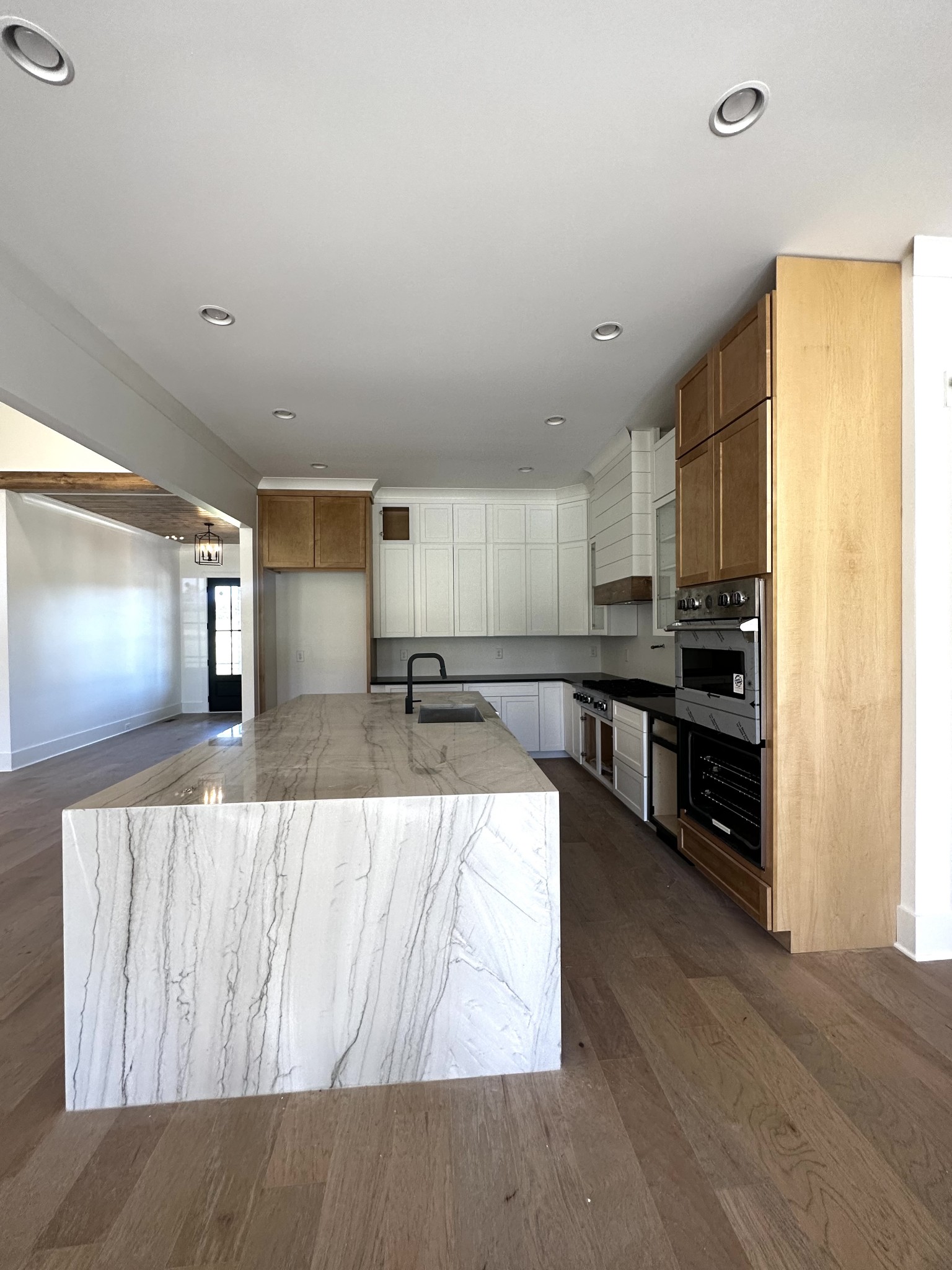 2150 B Philadelphia Lebanon, TN 37087 - Photo 13 of 46 a view of kitchen with stainless steel appliances kitchen island sink refrigerator and stove