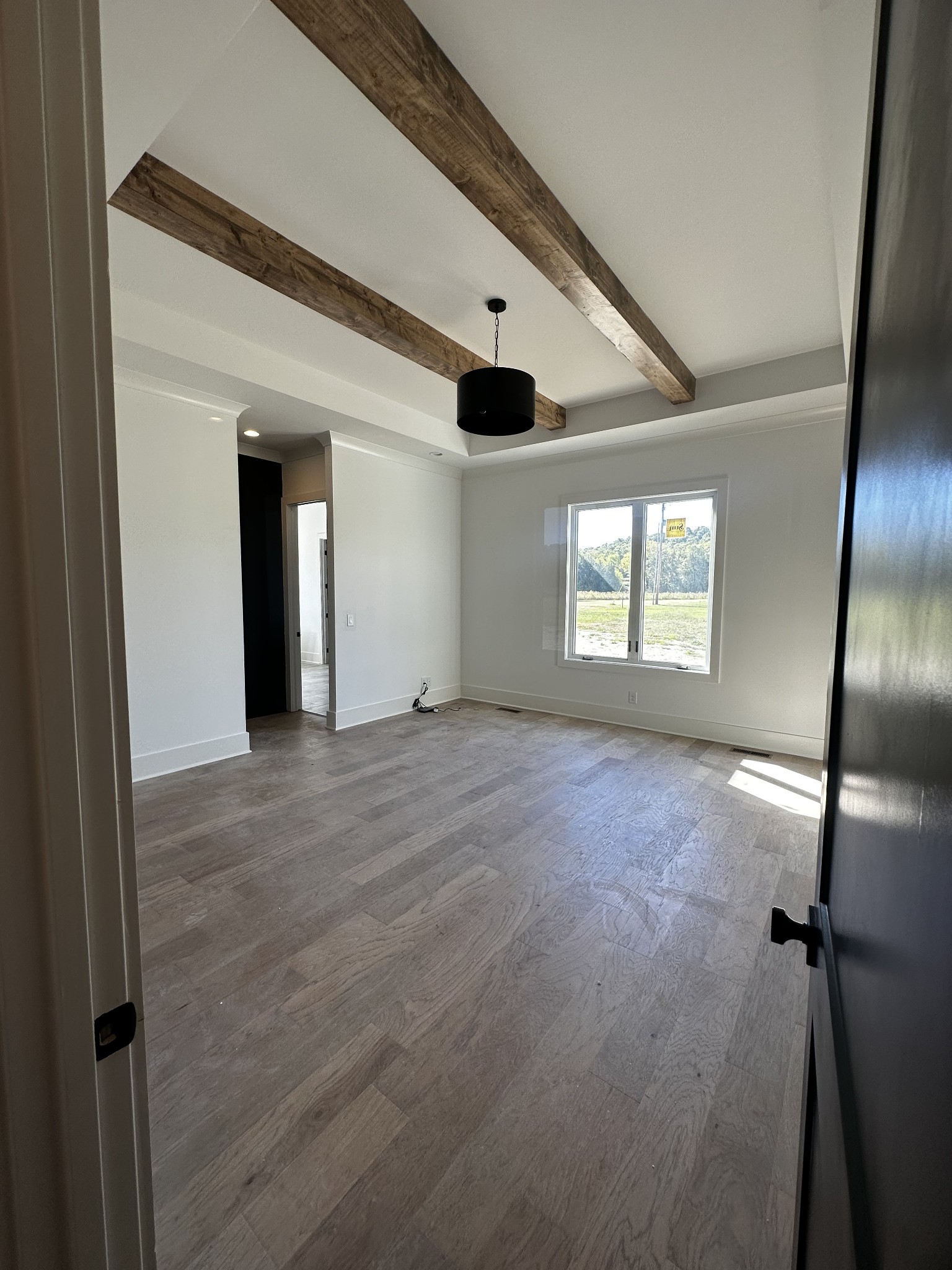 2150 B Philadelphia Lebanon, TN 37087 - Photo 19 of 46 a view of an empty room with a window